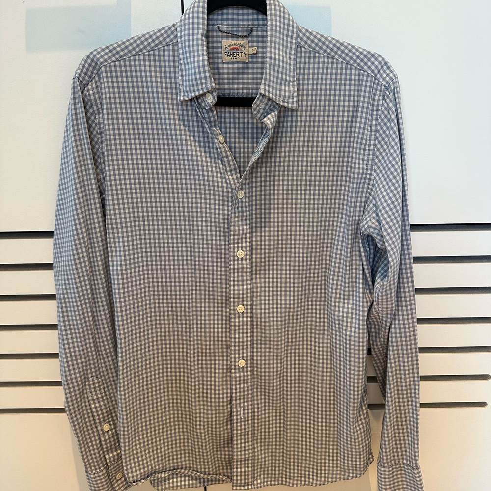 Faherty Men’s Blue Gingham Movement Button Down Shirt
